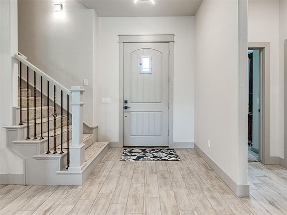3rd image of 2580 Hayfield Way