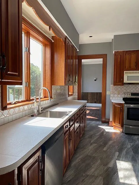 504 N McBride St — Photo 1