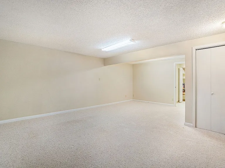 1339 Village Park Ct — Photo 12