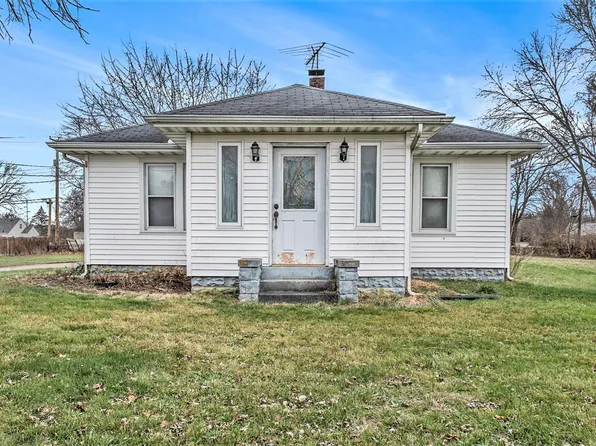 54070 N Ironwood Rd, South Bend, IN 46635