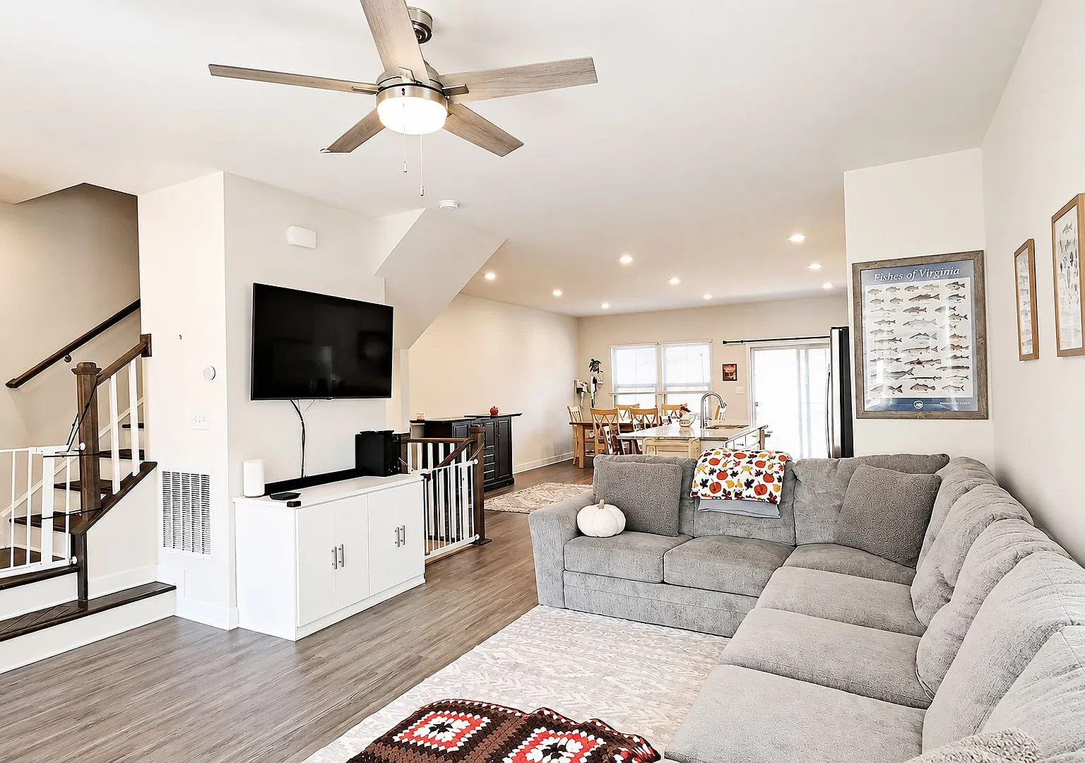 $500 Off 1st Month's Rent! Pet-Friendly Rivanna Village Townhome — Photo 2