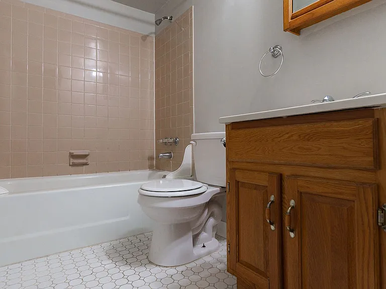1 Stoneybrook Rd — Photo 40