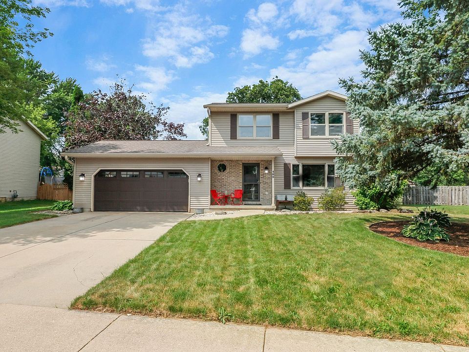 1st image of 489 Cherry Wood Dr
