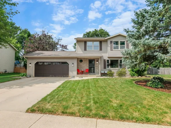 489 Cherry Wood Dr, Oregon, WI 53575