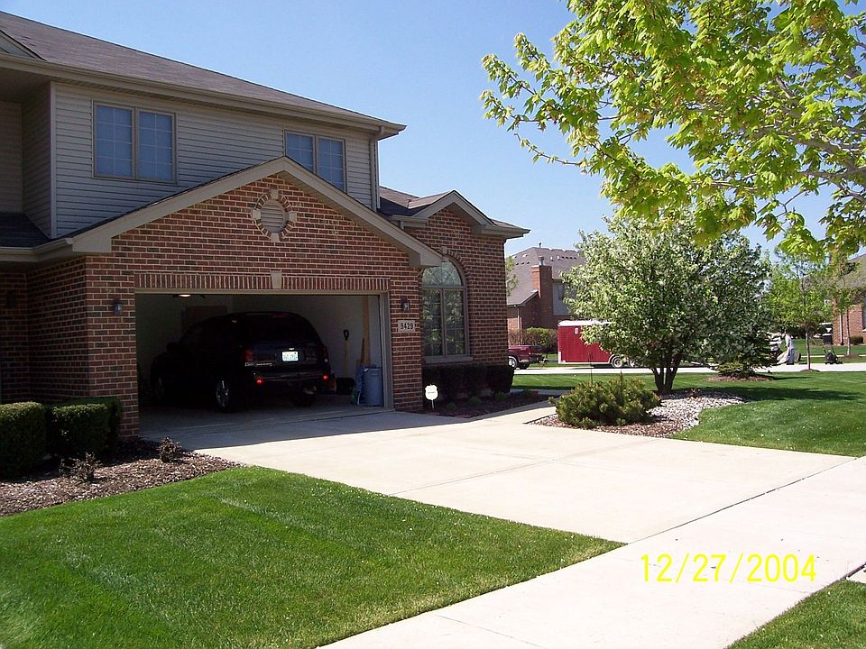 1st image of 17300 Cambridge Pl