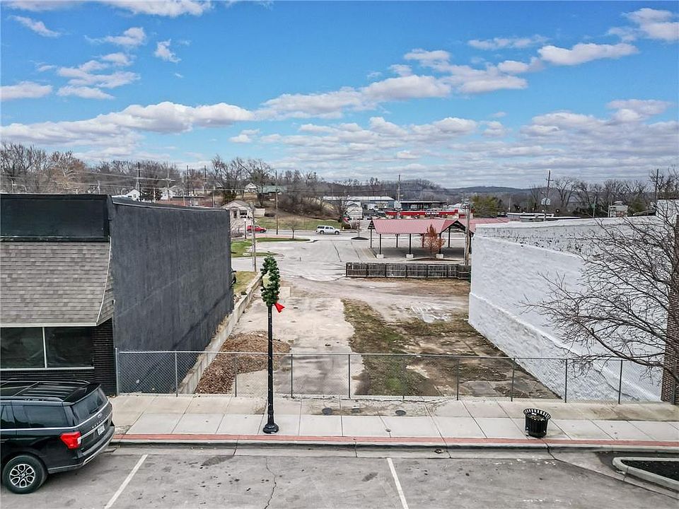 1st image of 0 Oak St