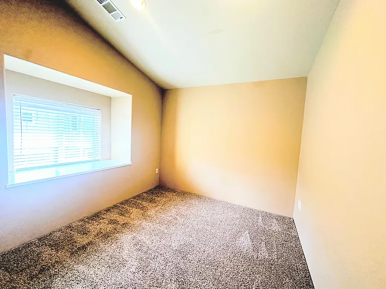 732 Normal Ave — Photo 11