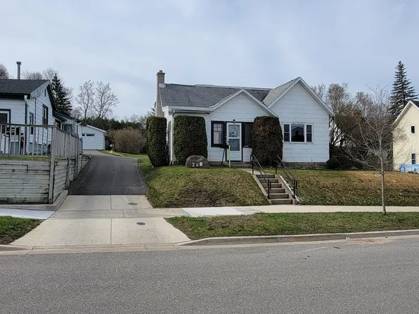 208 Washington St, Petoskey, MI 49770