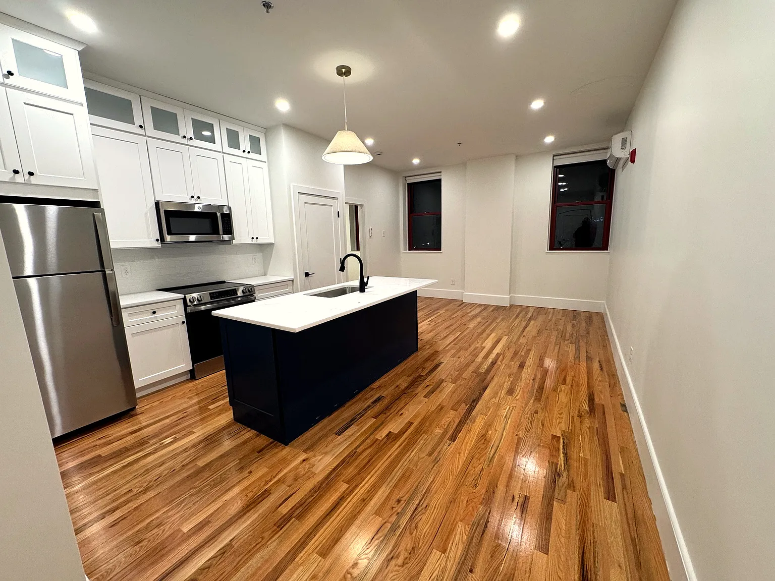 1 bed, 555 sqft, $2,095 — Photo 2