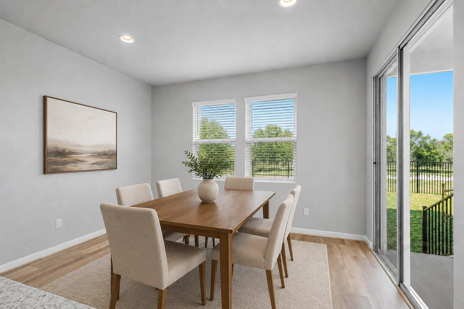 4 bed, 3.0 bath, 2502 sqft, $2,300 — Photo 4