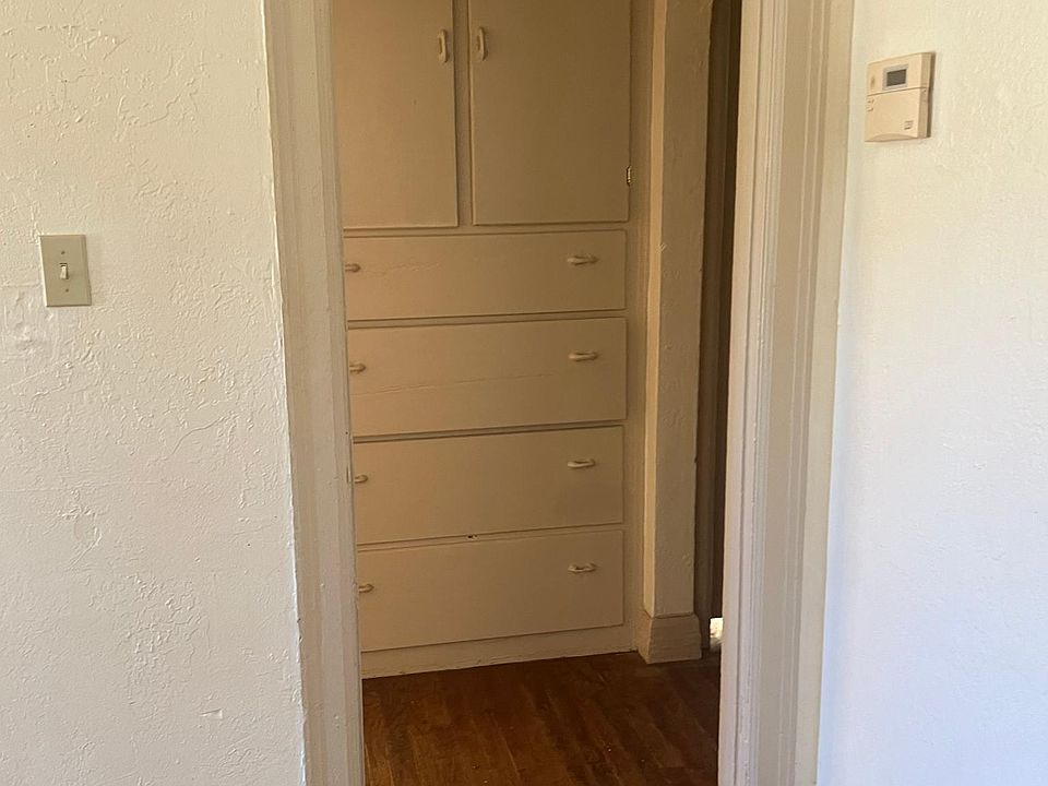2nd image of 1220 SW 31st St