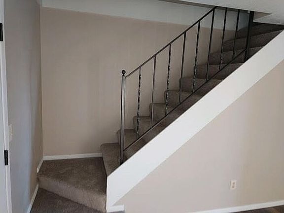 2nd image of 861 Moccasin Ln