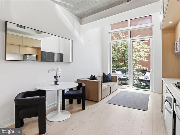 2nd image of 1515 15th St NW APT 206