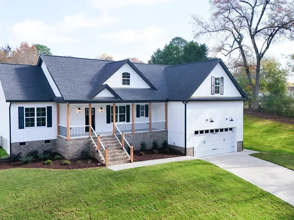 93 Big J St, Erwin, NC 28339