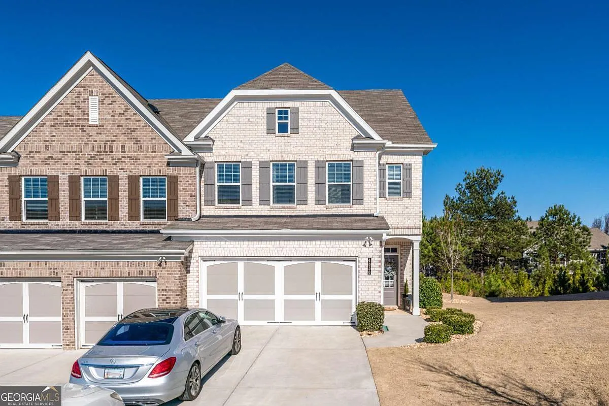 4050 Bryton Trace Dr photo 1