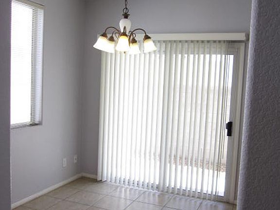 5th image of 1273 Oak Village Ave
