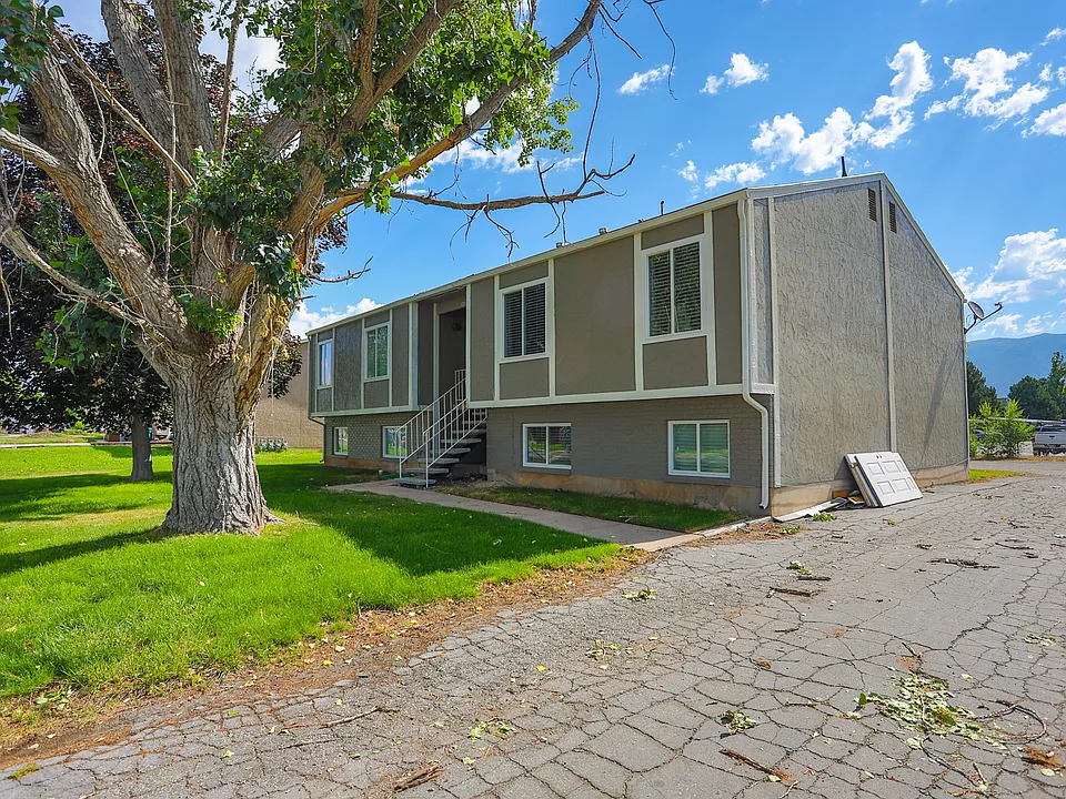 1724 N 1450 W #1