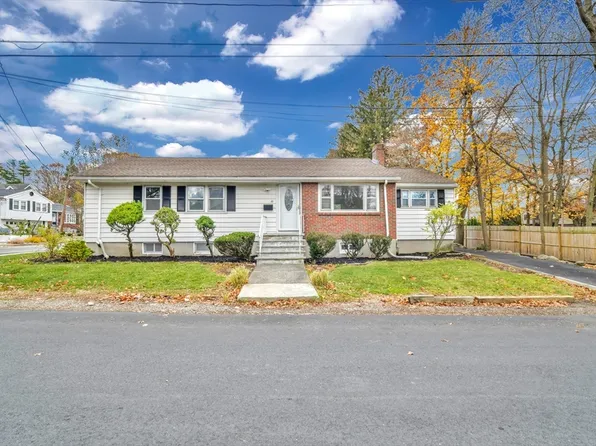 16 Prospect St, Hyde Park, MA 02136