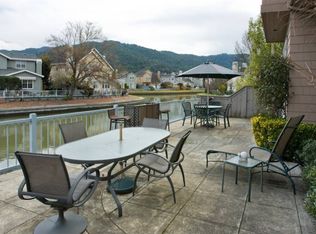 7 Lagoon Ct, San Rafael, CA 94903