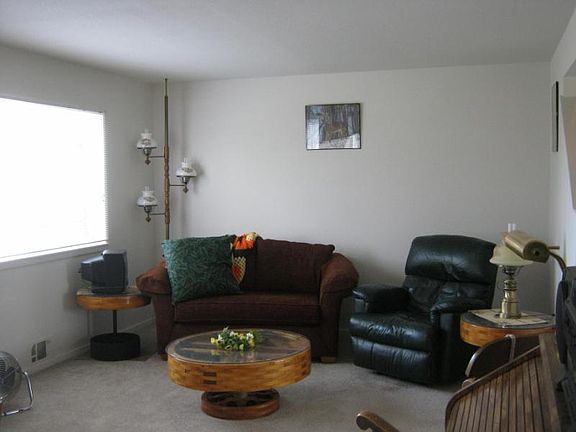 3rd image of 9766A 8th St