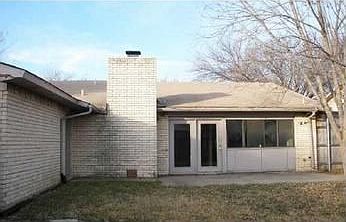 2nd image of 3466 Livingston Ln