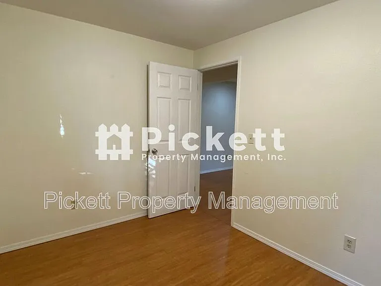 7293 Pheasant Cir NE — Photo 16