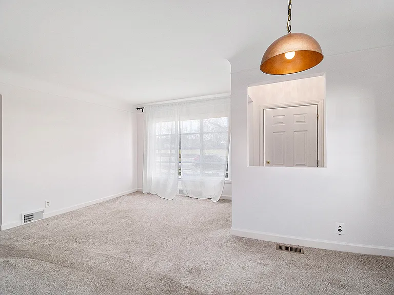 4526 Cooper Ave — Photo 4