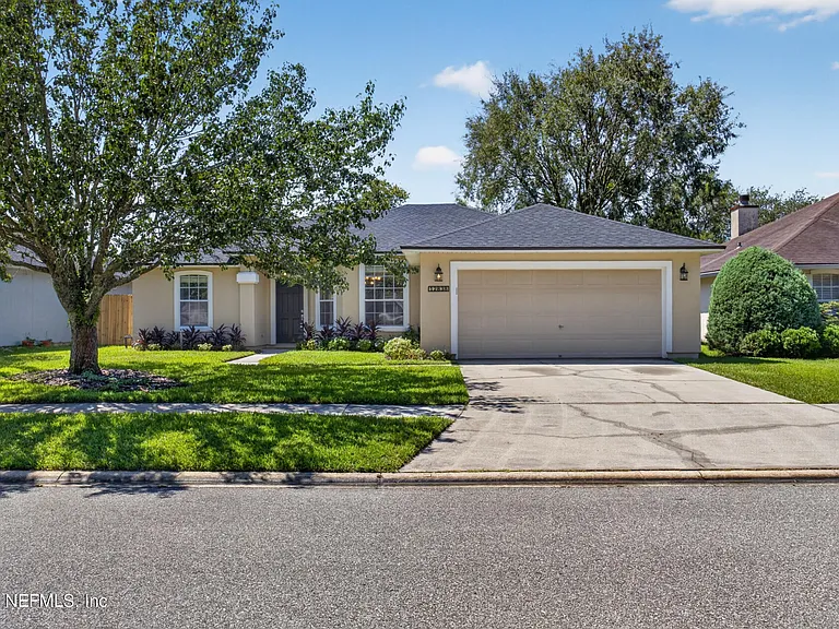 12838 Chets Creek Dr N — Photo 2