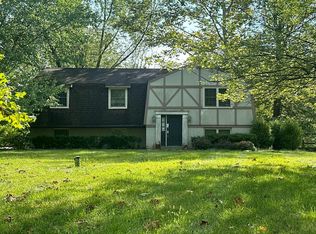 109 Sassafras Dr, North Wales, PA 19454