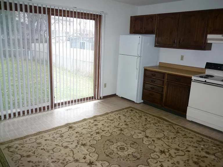 6522 Tottenham Rd — Photo 3