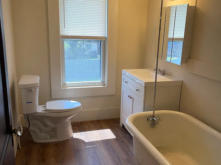 1231 Stevens Ave — Photo 8
