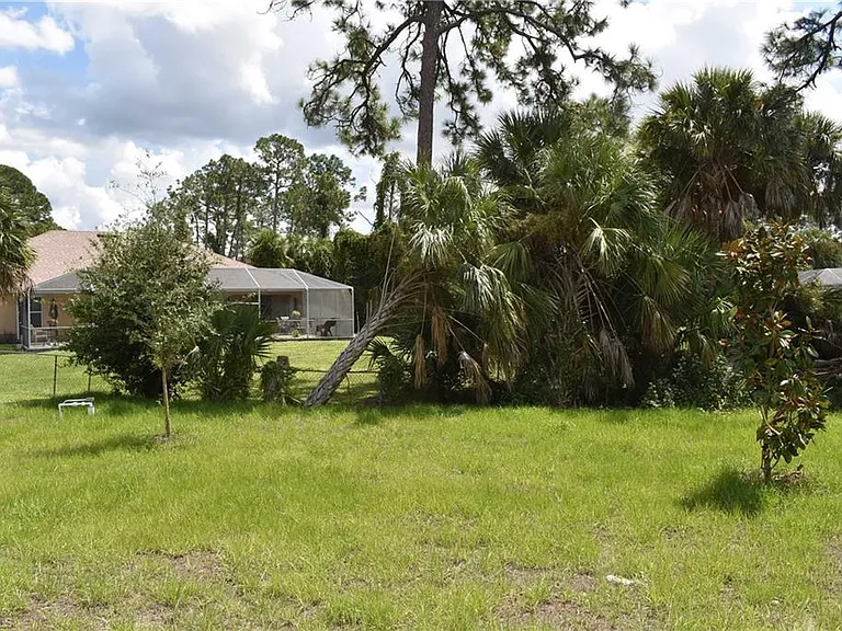 1544 Waldorf Dr — Photo 11