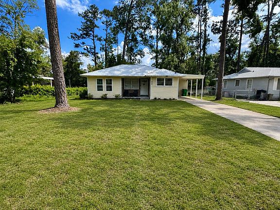 2nd image of 803 Ridgeway Dr
