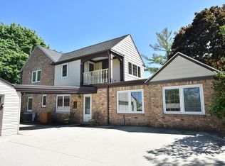 10851 N Port Washington Rd, Mequon, WI 53092