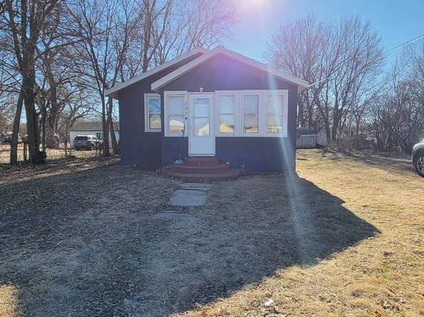 725 E Grant St, Oneill, NE 68763