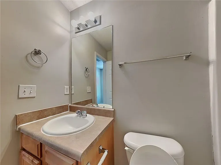 205 Oak Terrace Dr — Photo 15