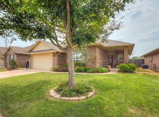 15717 Sky Run Dr, Edmond, OK 73013