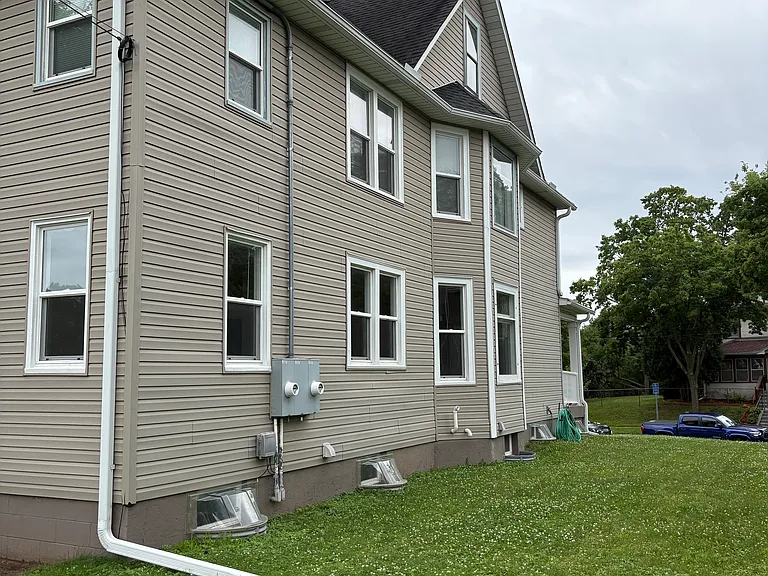 632 Elwood Ave N — Photo 13