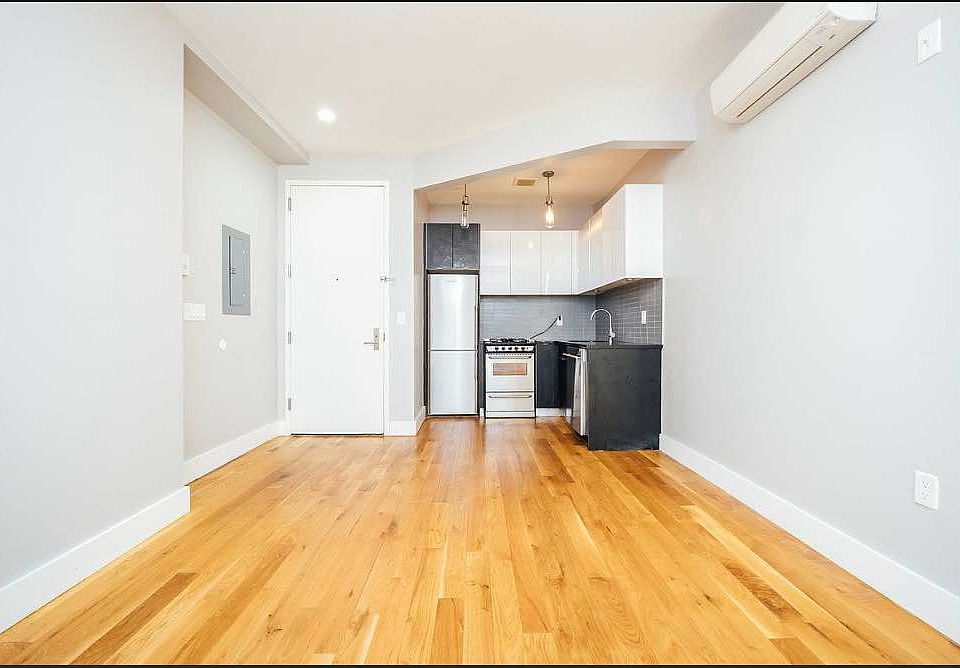 1st image of 14 Spencer Ct APT 5B