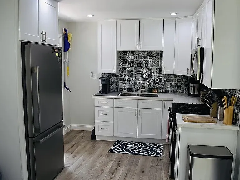 806-806 N Record Ave — Photo 16