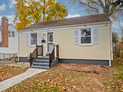 39 Wade Avenue, Bloomfield, CT, 06002