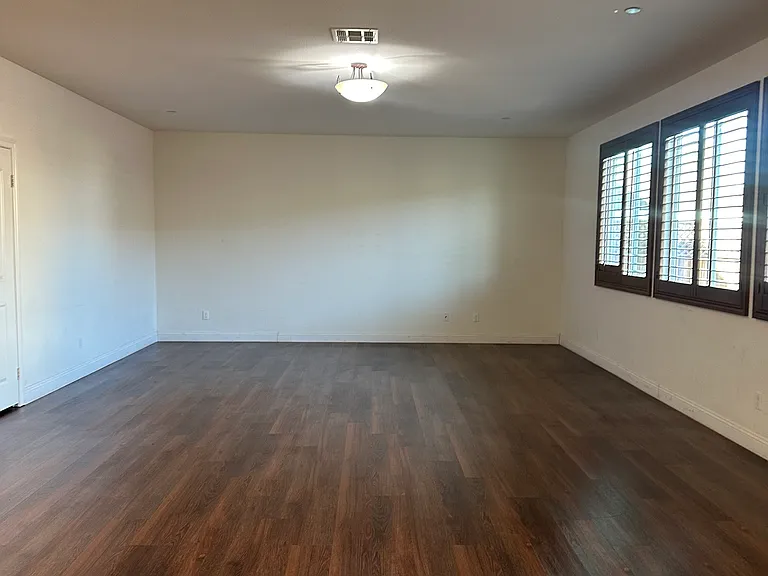 9611 Ceres St — Photo 5