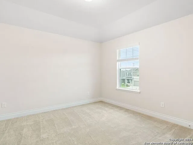 121 Inverness — Photo 22