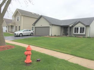 1357 Concord Dr, Elgin, IL 60120