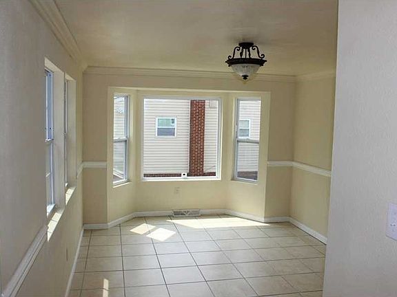 5th image of 333 Lennox Dr