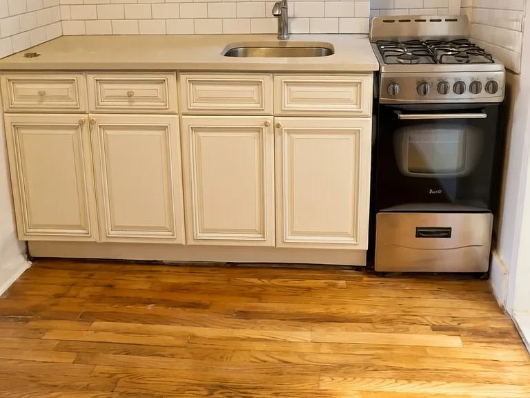 335 E 85th St #2D — Photo 2