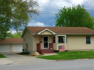 709 S 4th Ave, Winterset, IA 50273