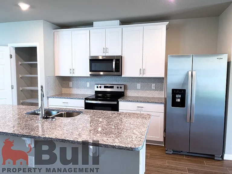 590 Amadoras Way — Photo 8