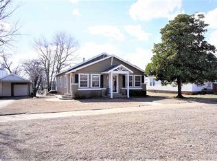 1010 Elm St, Perry, OK 73077