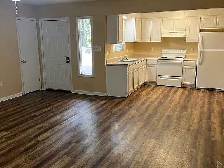 131 Cherokee Cir — Photo 5
